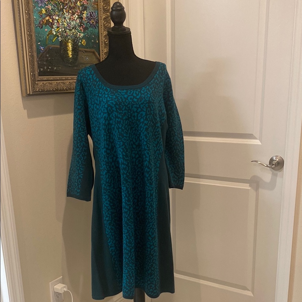 Isaac Mizrahi Teal Patterned Long Sleeve Dress